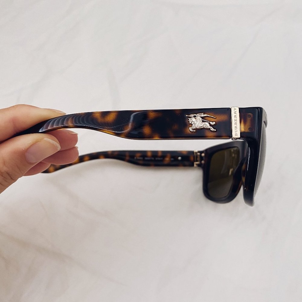 Burberry Tortoise Shell Sunglasses - Picture 5 of 6